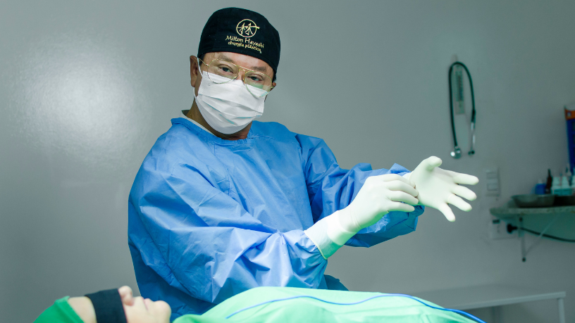 Milton Seigi Hayashi mostra como a cirurgia plástica vai além da estética e pode resgatar autoestima e bem-estar.